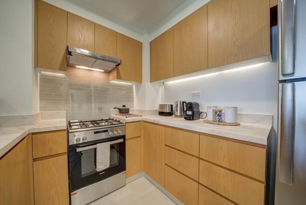 Burj Khalifa View - 2Br And Maid - Downtown Dubai Exterior foto