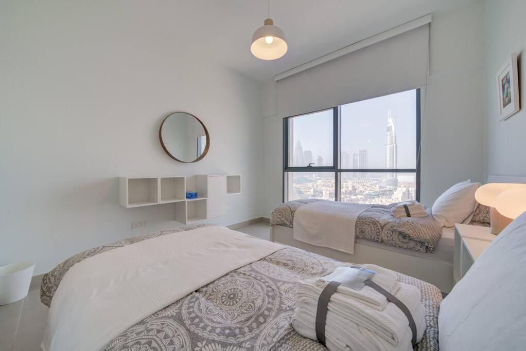 Burj Khalifa View - 2Br And Maid - Downtown Dubai Exterior foto